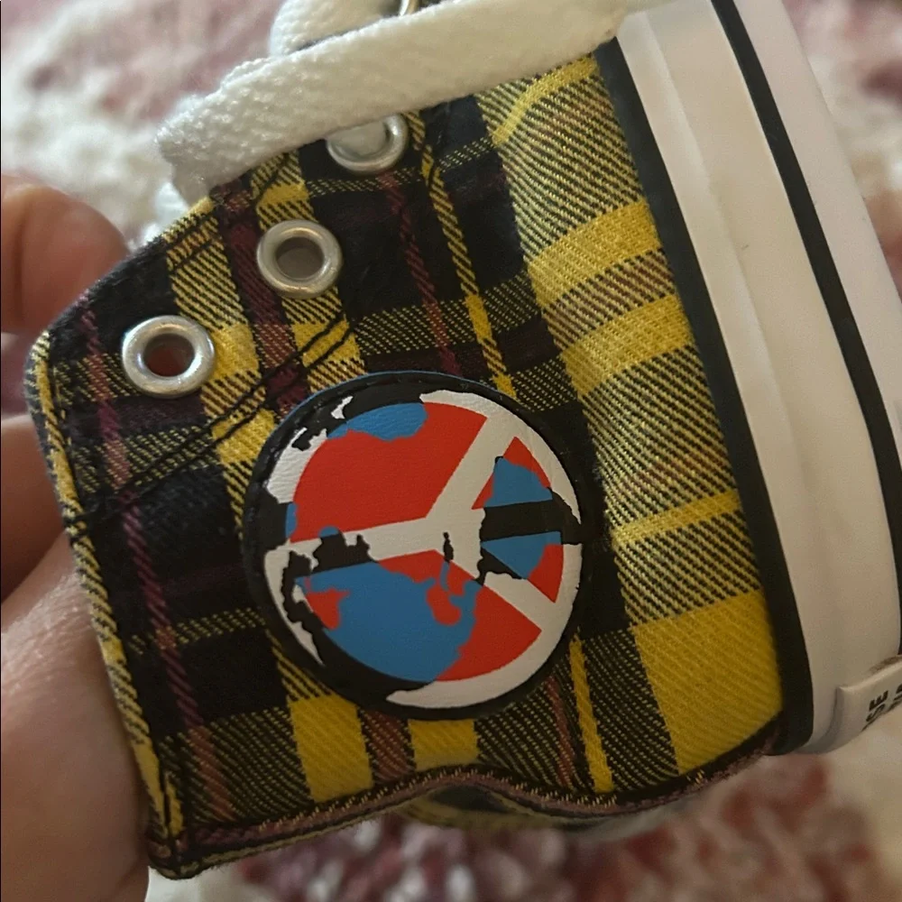 Converse Chuck Taylor Sneakers Plaid Yellow/World Peace Black Infant Size 6